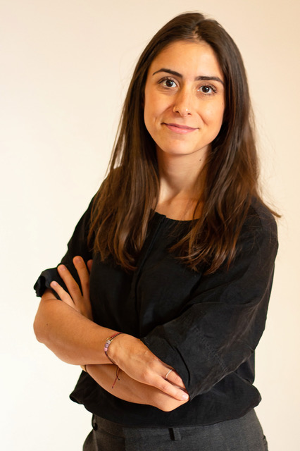 Porträt der Praxisinhaberin für Psychotherapie in Berlin – spezialisiert auf Traumatherapie, DBT, Post-Covid-Begleitung und psychologische Hilfe bei Endometriose